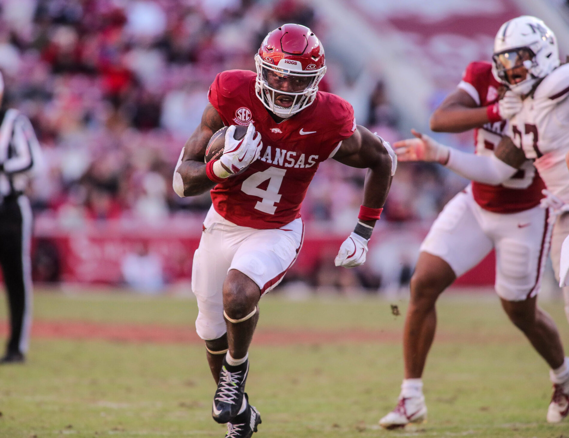 Offense Running Back Mike Wahsington Jr. Arkansas Razorbacks Prospect NFL Draft 2026